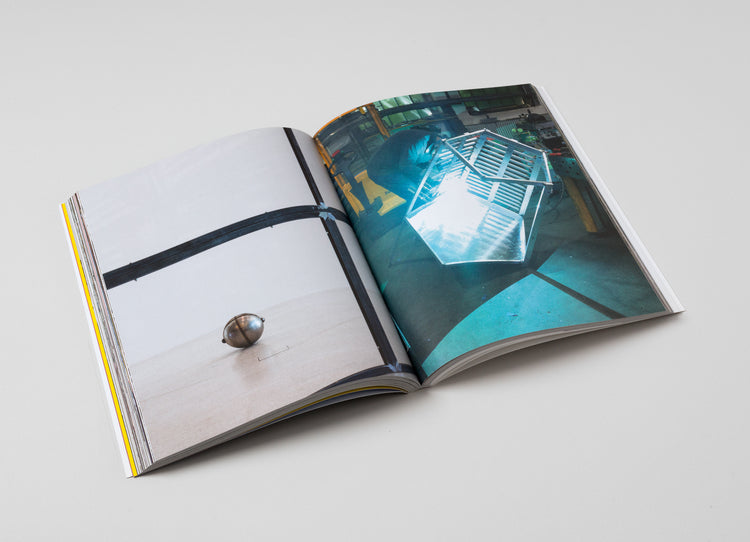 Sonia Leimer. Space Junk